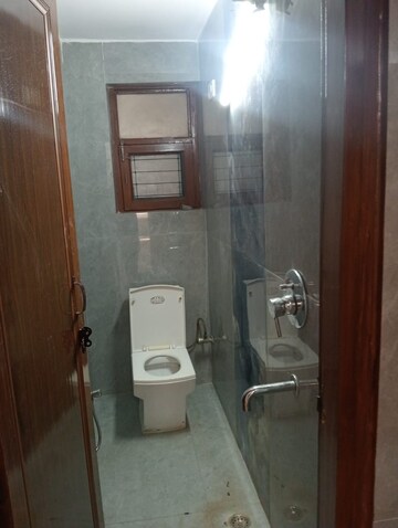 Bathroom in 3 BHK Apartment at Patparganj – for Rent