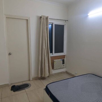 Bathroom in 2 BHK Apartment at Supertech Cape Town, Sector 74 – for Rent