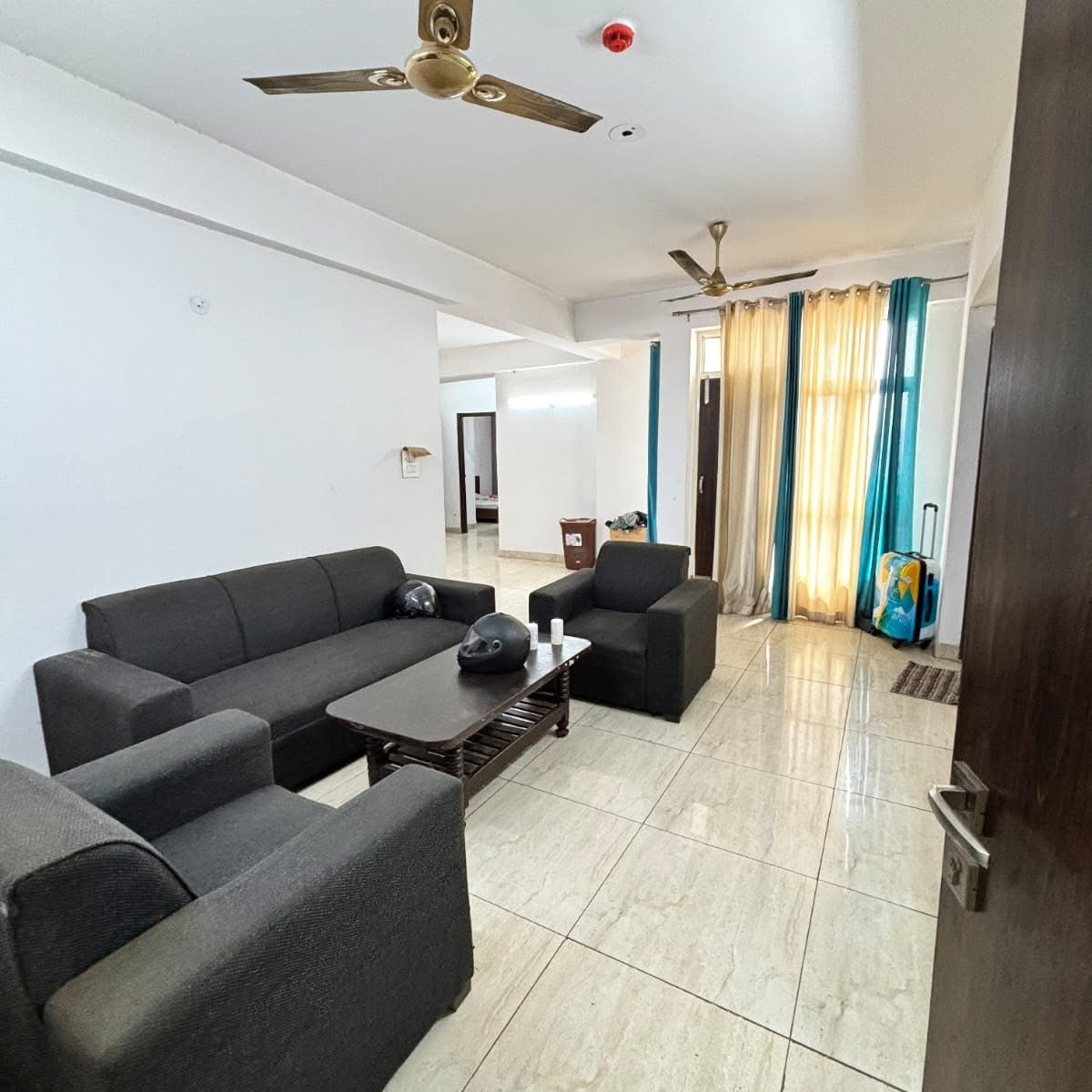 2 BHK + Pooja Room Apartment For Rent in Express Zenith