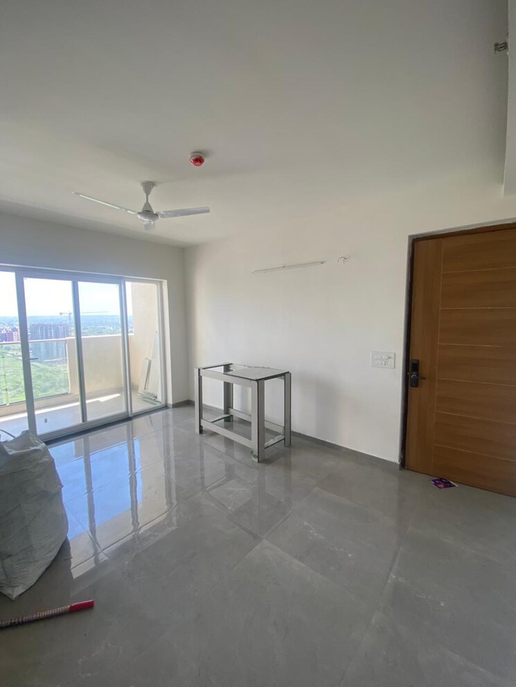 Room, tulip-yellow 3 Bedroom 1704 Sq.Ft. Apartment In Sector 69 Gurgaon 9294516