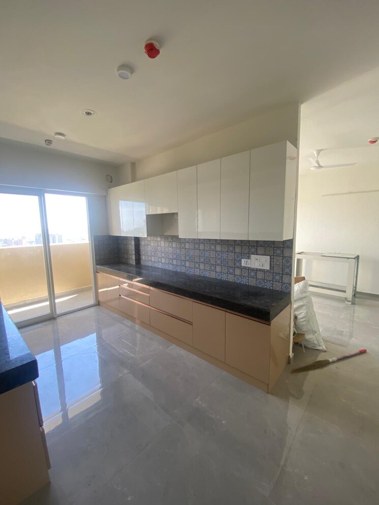 Living Room, tulip-yellow 3 Bedroom 1704 Sq.Ft. Apartment In Sector 69 Gurgaon 9294516