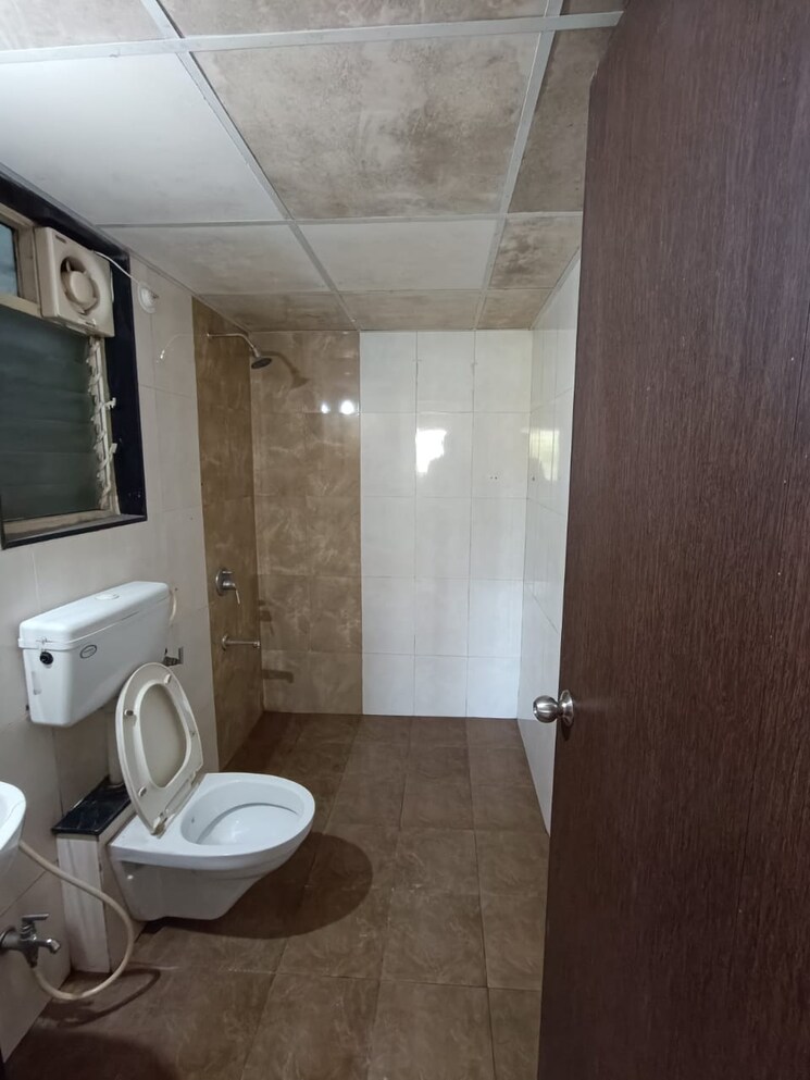 Bathroom, paranjape-madhukosh-phase-iii 2 Bedroom 636 Sq.Ft. Apartment In Dhayari Pune 9294486