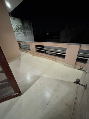 Building Lobby in 2 BHK Builder Floor at White Pearl Residency, Sector 5 – for Rent