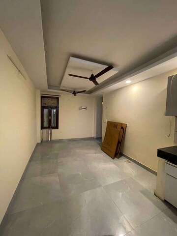 Room in 2 BHK Builder Floor at Saket – for Rent