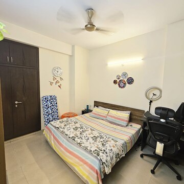Bedroom in 2 BHK Apartment at Supertech Cape Town, Sector 74 – for Rent