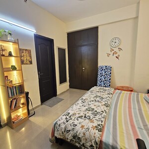 Master Bedroom in 2 BHK Apartment at Supertech Cape Town, Sector 74 – for Rent