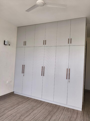 Room in 4 BHK Apartment at Adani Samsara Vilasa, Sector 63 – for Rent