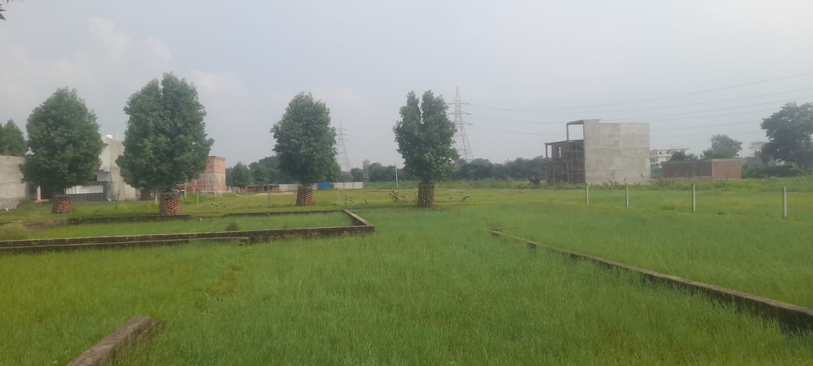 Plot For Sale in Gomti Nagar