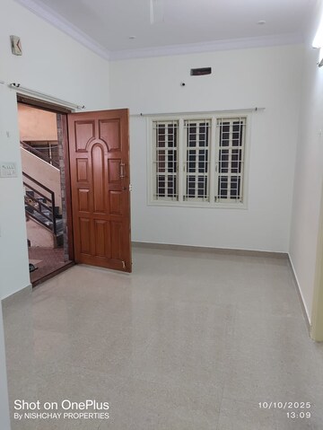 Living Room in 2 BHK Independent House at Kammanahalli – for Rent