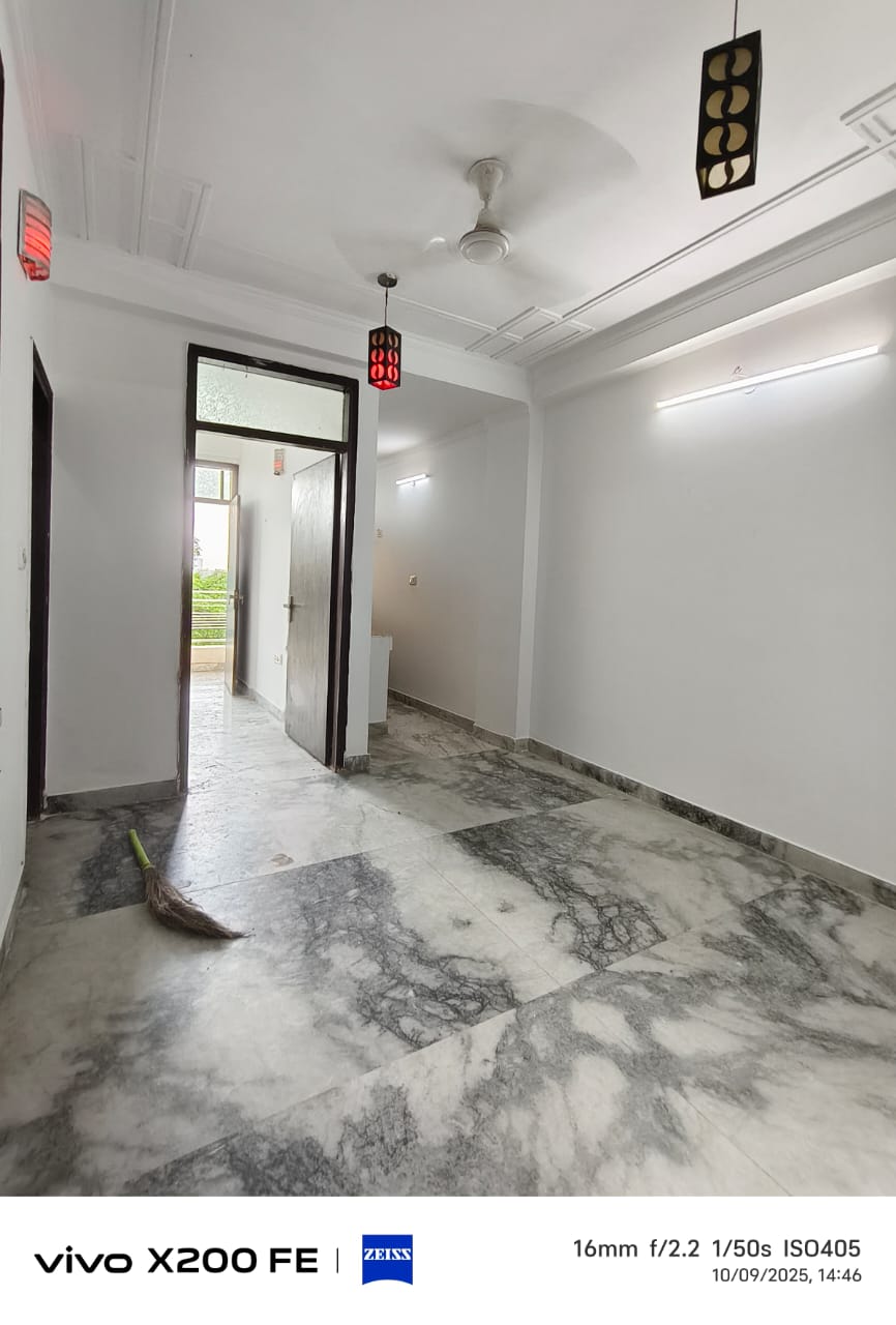 1 BHK Builder Floor For Rent in Saket