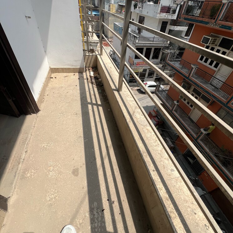 Balcony, chattarpur 1.5 Bedroom 60 Sq.Yd. Builder Floor In Chattarpur Delhi 9294748