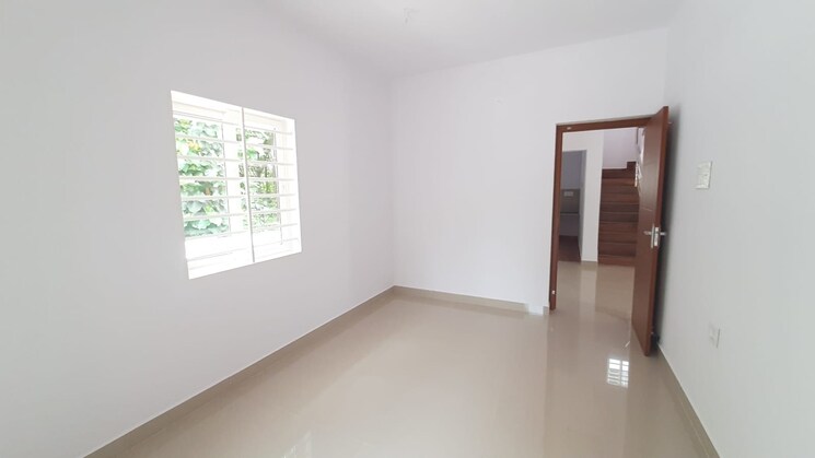 Room, poothole 3 Bedroom 1500 Sq.Ft. Villa In Poothole Thrissur 9294728