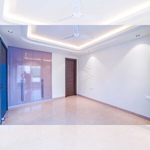 Room in 3 BHK Builder Floor at Saket – for Sale