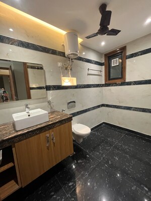 Kitchen in 3 BHK Builder Floor at Sushant Vyapaar Kendra, Dlf Phase iv – for Rent