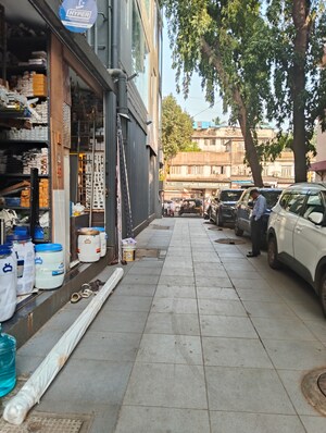 Parking in  Shop at Kandivali West – for Sale