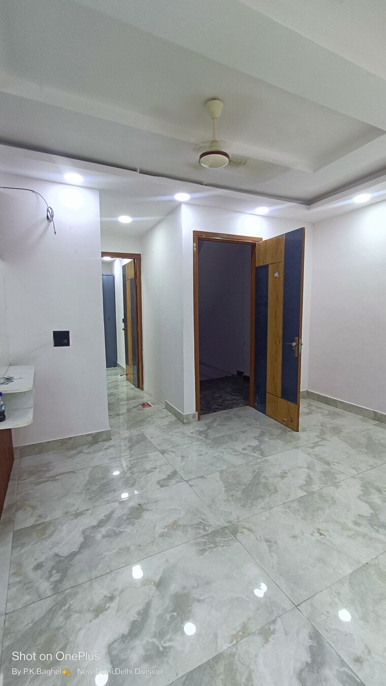 Room, govindpuri 3 Bedroom 900 Sq.Ft. Builder Floor In Govindpuri Delhi 9294855