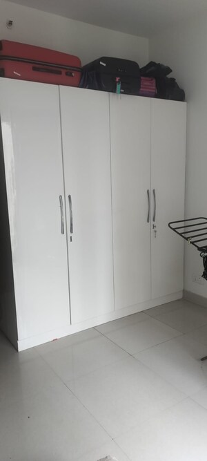 Room in 2 BHK Apartment at Mahagun Mirabella, Sector 79 – for Rent