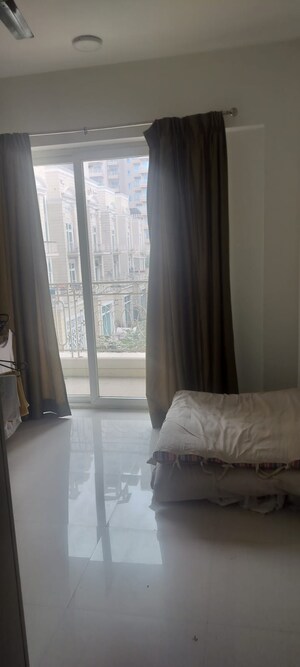 Bathroom in 2 BHK Apartment at Mahagun Mirabella, Sector 79 – for Rent