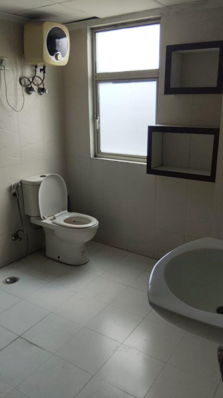 Bathroom, gaur-sportswood 3 Bedroom 916 Sq.Ft. Apartment In Sector 79 Noida 9294871