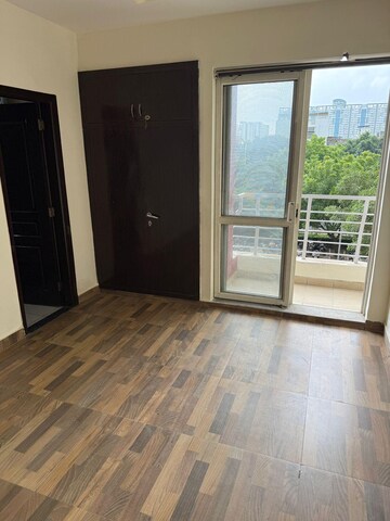 Room in 3 BHK Apartment at Gaur Sportswood, Sector 79 – for Rent