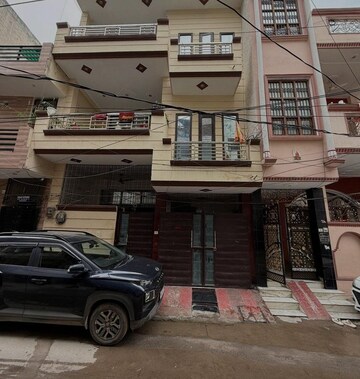 6+ BHK Independent House For Sale in Model Town Phase 2