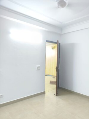 2 BHK Builder Floor For Rent in Saket