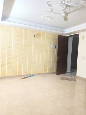 Room in 2 BHK Builder Floor at Saket – for Rent