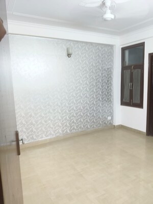 Room in 2 BHK Builder Floor at Saket – for Rent