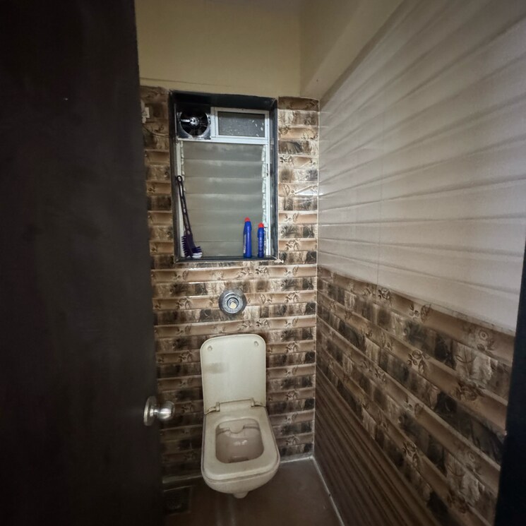 Bathroom, bhandup west 1 Bedroom 350 Sq.Ft. Apartment In Bhandup West Mumbai 9295006