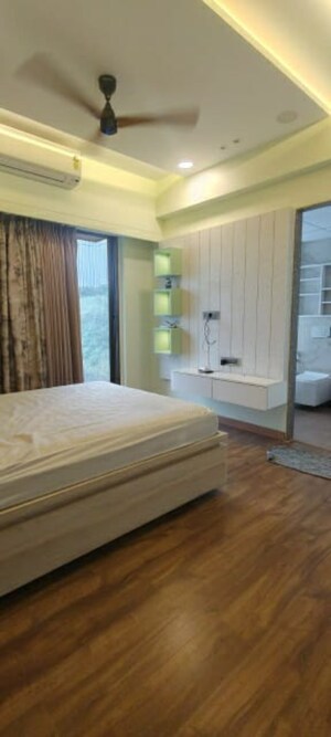 Master Bedroom in 3 BHK Apartment at Kanakia Silicon Valley, Powai – for Rent