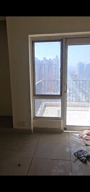 Room in 3 BHK Apartment at Panchsheel Hynish, Sector 1 Greater Noida – for Sale