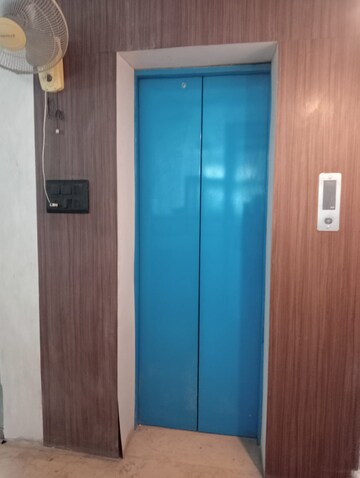 Lift in  Office Space at Gomti Nagar – for Rent