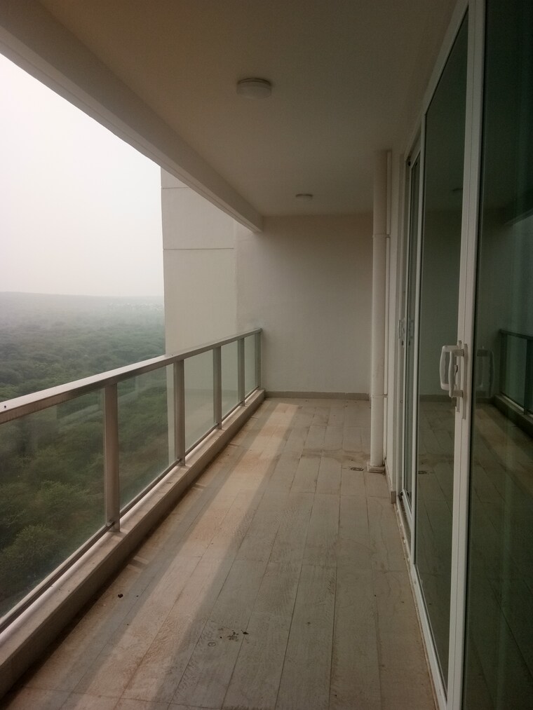 Balcony, dlf-the-crest 3.5 Bedroom 2800 Sq.Ft. Apartment In Sector 54 Gurgaon 9295048