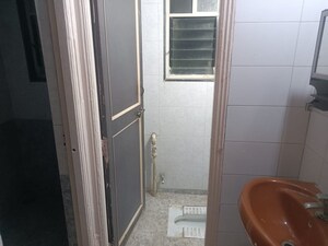 Bathroom in 2 BHK Apartment at Bhawani Park, Aundh – for Rent