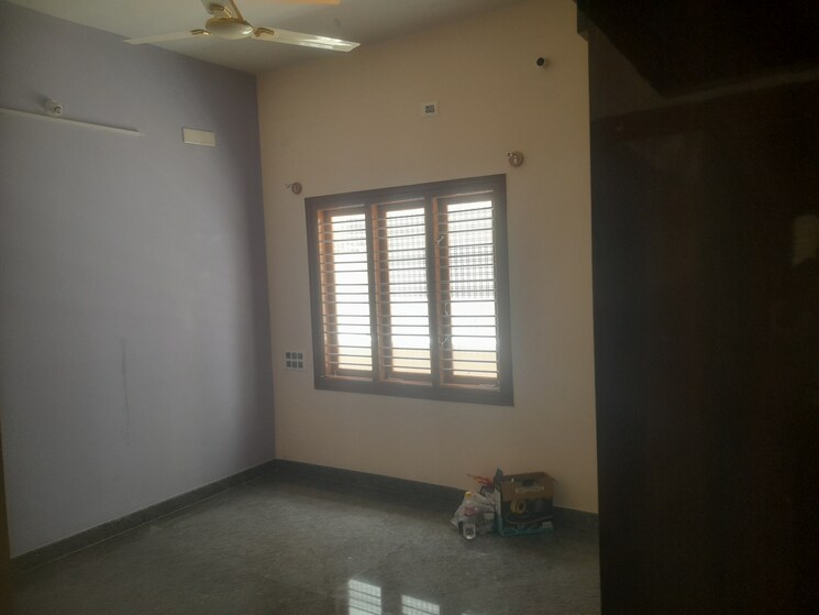 Room, nri layout 2 Bedroom 1200 Sq.Ft. Builder Floor In Nri Layout Bangalore 9295092