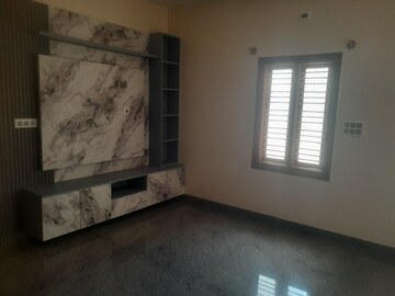Room in 2 BHK Builder Floor at Nri Layout – for Rent