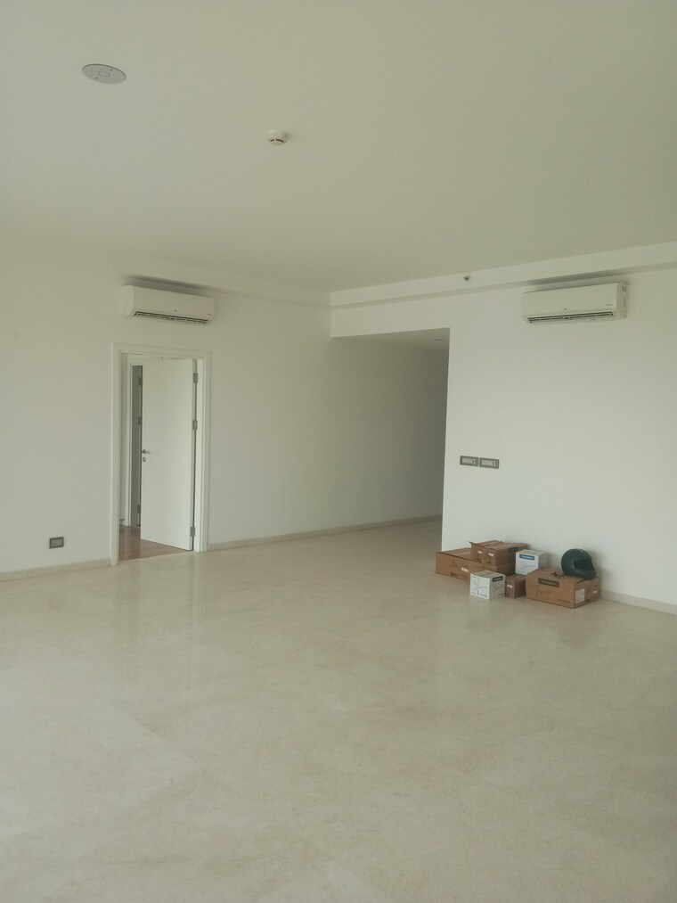 Room, dlf-the-crest 4 Bedroom 3081 Sq.Ft. Apartment In Sector 54 Gurgaon 9295100