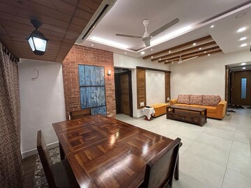Bedroom in 2 BHK Apartment at Woodland Apartment, Andheri West – for Rent