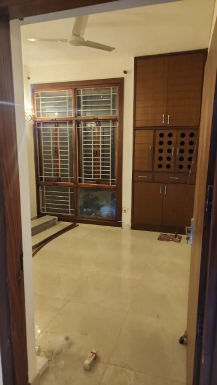 Room, sushant-lok-2 3 Bedroom 300 Sq.Yd. Builder Floor In Sector 57 Gurgaon 9295157