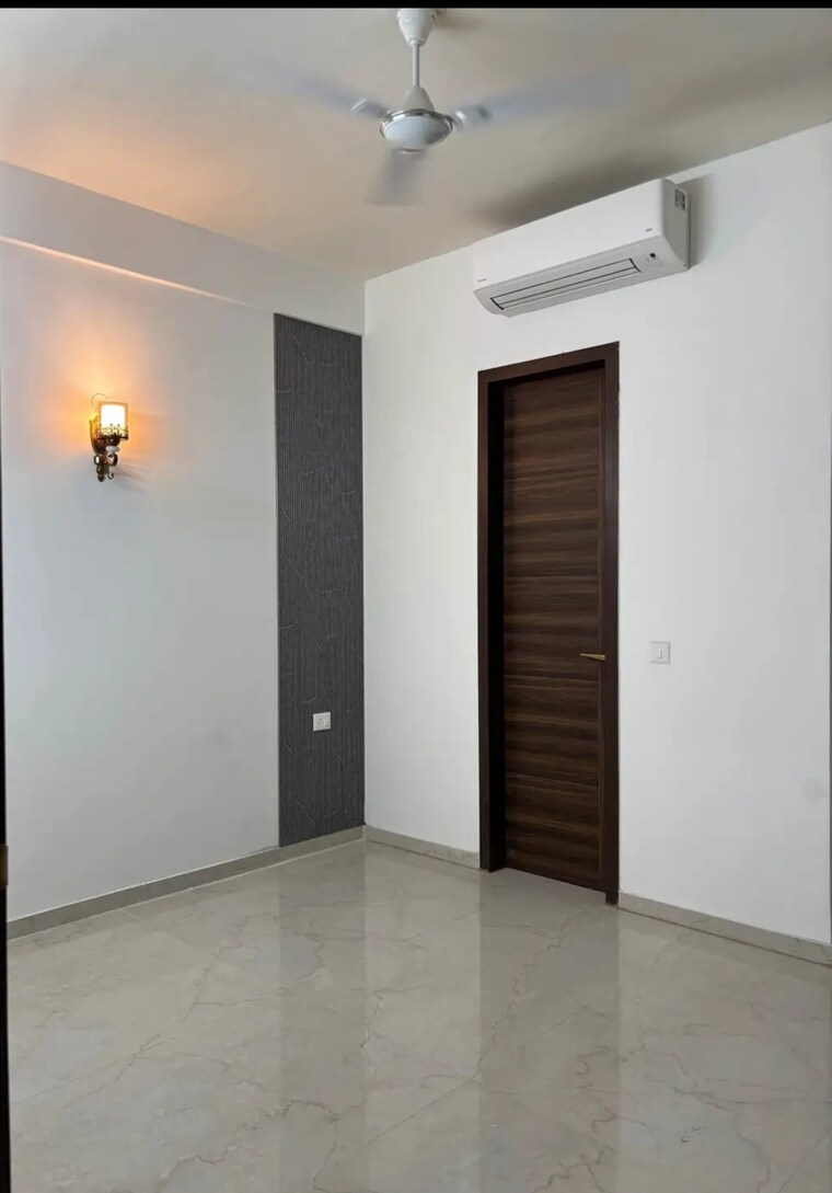 Room, smart-world-orchard 3 Bedroom 1630 Sq.Ft. Apartment In Sector 61 Gurgaon 9295112