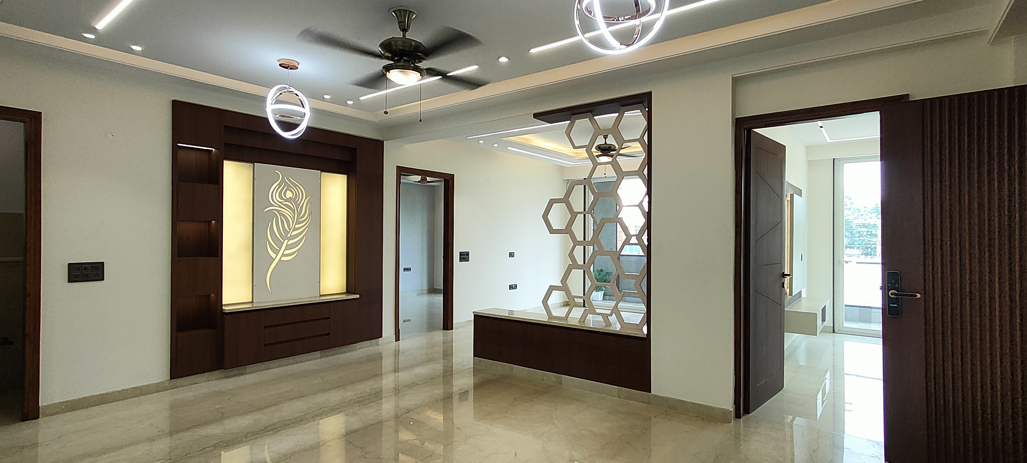 4 BHK + Servant Room Builder Floor For Rent in Unitech South City 1