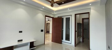 Building Lobby in 4 BHK Builder Floor at Unitech South City 1, South City 1 – for Rent