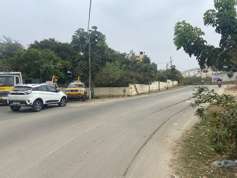  Parking, btm layout  1500 Sq.Ft. Plot In Btm Layout Bangalore 9295117