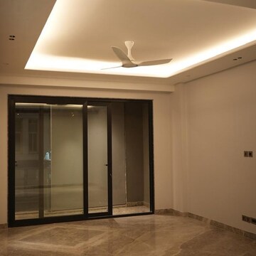 Room in 4 BHK Builder Floor at TDI The Grand Retreat, Sector 88 – for Sale