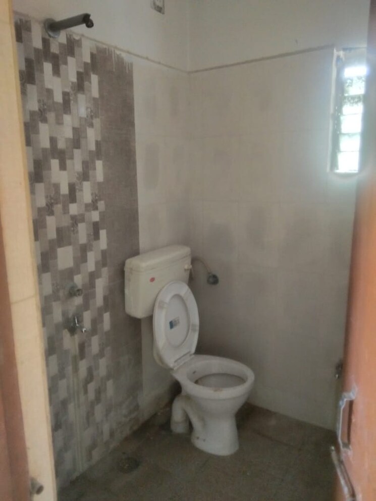 Bathroom, gotal pajri 3 Bedroom 950 Sq.Ft. Builder Floor In Gotal Pajri Nagpur 9280053