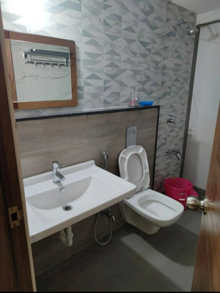 Bathroom, ramesh-hermes-heritage-phase-2 1 Bedroom 600 Sq.Ft. Apartment In Shastrinagar Pune 9295170