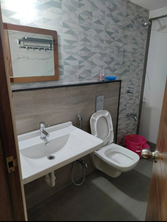 Bathroom, ramesh-hermes-heritage-phase-2 1 Bedroom 600 Sq.Ft. Apartment In Shastrinagar Pune 9295170
