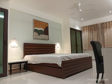 Bedroom in 4 BHK Apartment at Banjara Hills – for Rent