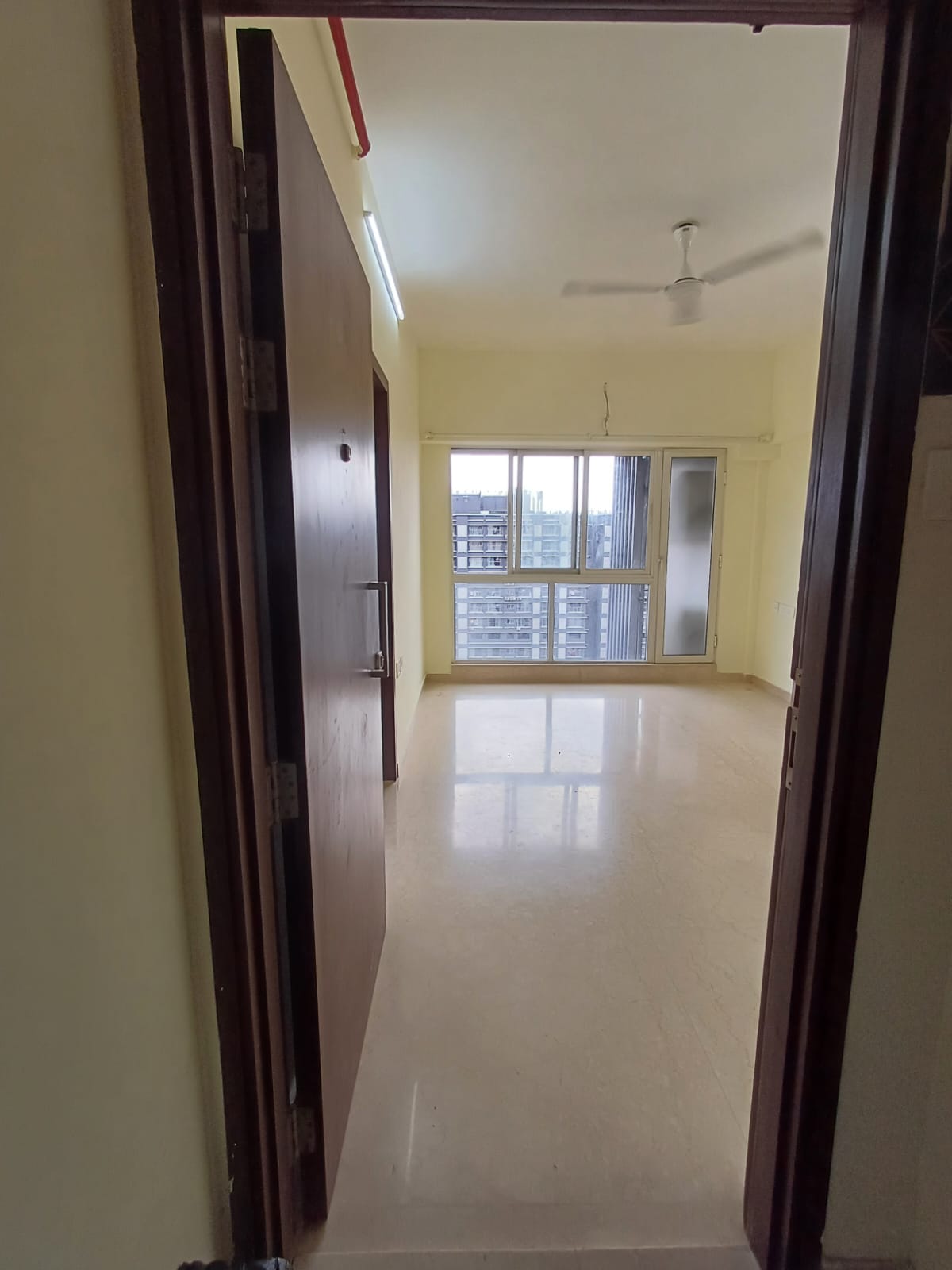 2 BHK Apartment For Rent in Omkar Signet