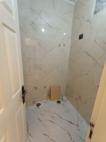 Bathroom in 2 BHK Builder Floor at Vasundhara Sector 5 – for Sale